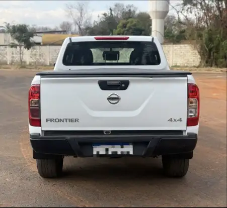 NISSAN-FRONTIER-2019