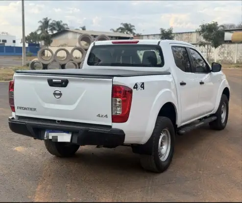 NISSAN-FRONTIER-2019