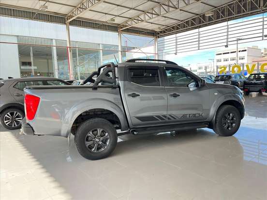 NISSAN-FRONTIER-2020