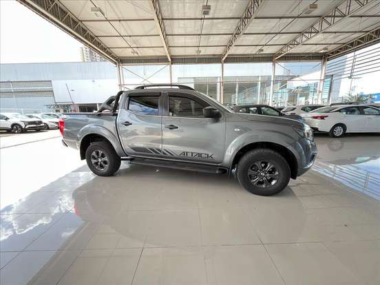 NISSAN-FRONTIER-2020