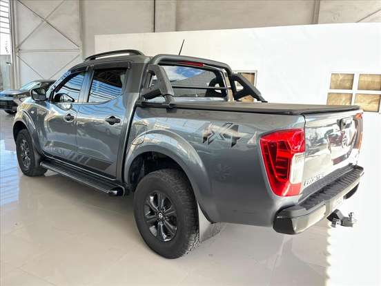 NISSAN-FRONTIER-2020