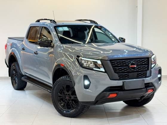 NISSAN FRONTIER 2.3 16V TURBO DIESEL PRO4X CD 4X4 AUTOMÁTICO
