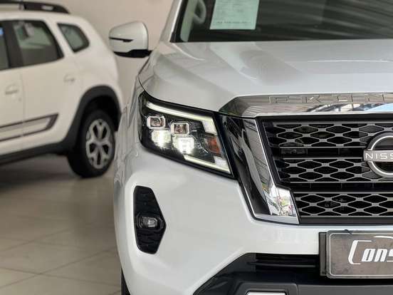 NISSAN-FRONTIER-2024
