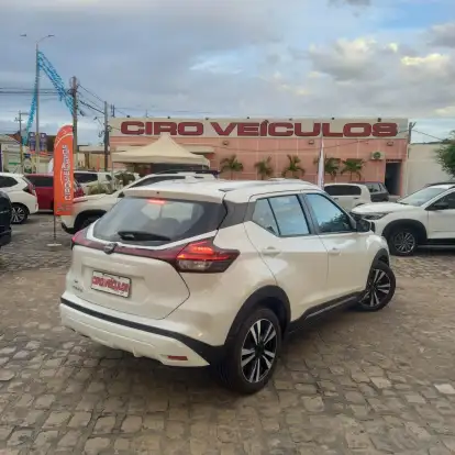 NISSAN-KICKS-2023