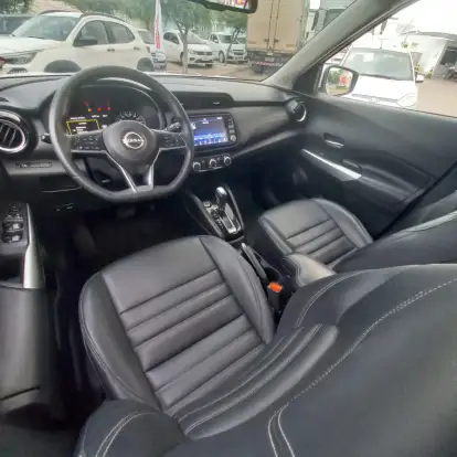 NISSAN-KICKS-2023