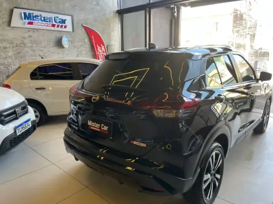 NISSAN-KICKS-2023