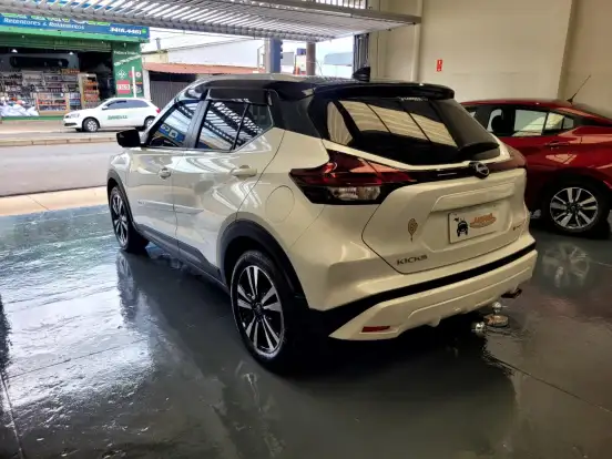 NISSAN-KICKS-2024