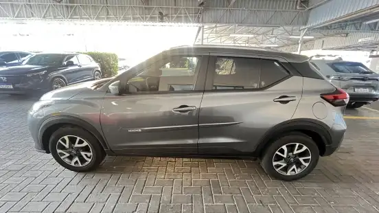 NISSAN-KICKS-2023
