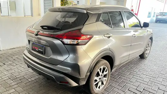 NISSAN-KICKS-2023