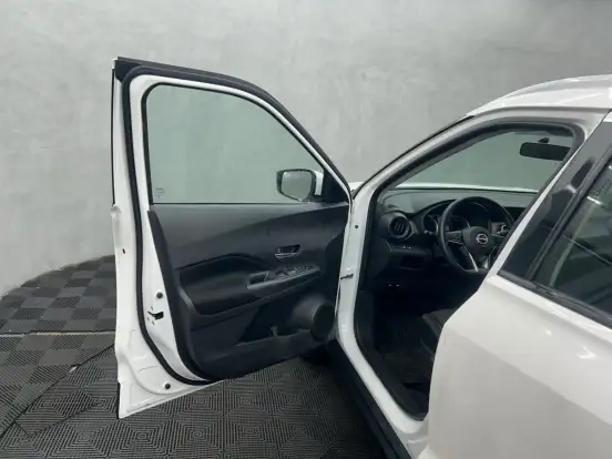 NISSAN-KICKS-2023