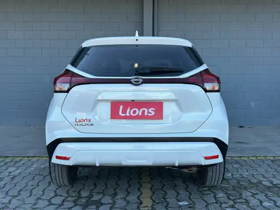 NISSAN-KICKS-2023