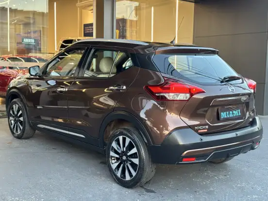 NISSAN-KICKS-2020