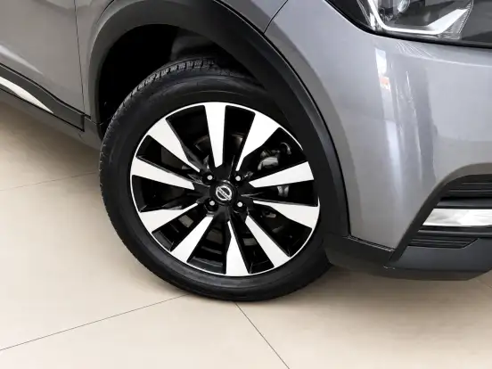NISSAN-KICKS-2020