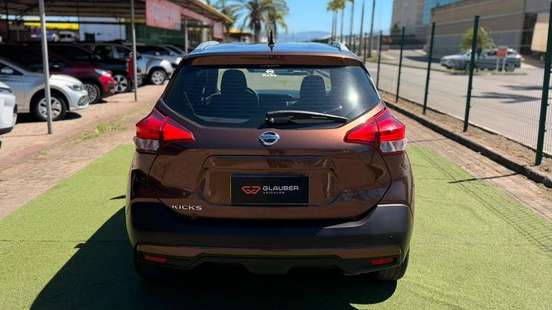 NISSAN-KICKS-2018