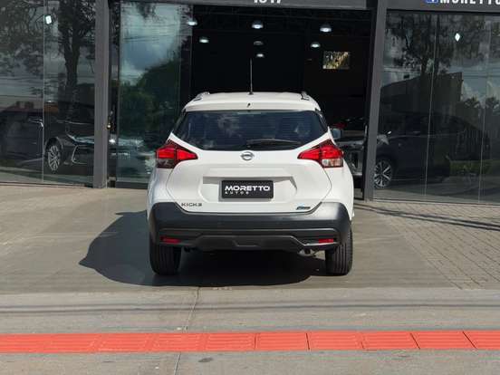 NISSAN-KICKS-2017