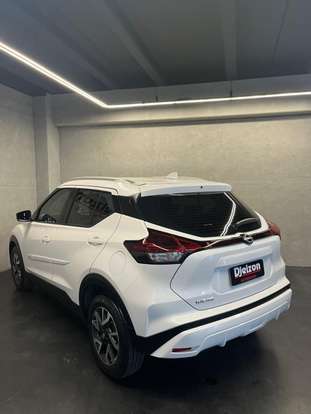 NISSAN-KICKS-2023