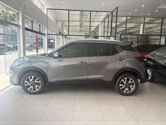 NISSAN-KICKS-2023