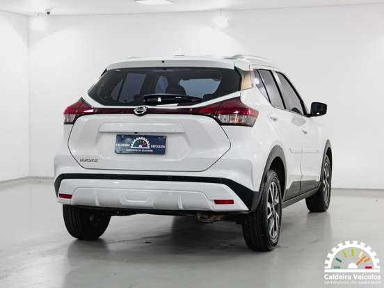 NISSAN-KICKS-2022