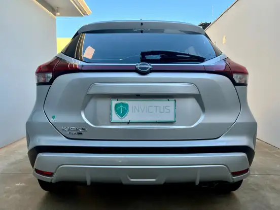 NISSAN-KICKS PLAY-2025