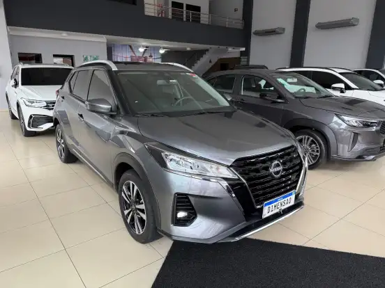 NISSAN-KICKS PLAY-2025