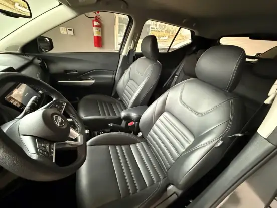 NISSAN-KICKS PLAY-2025