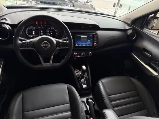 NISSAN-KICKS PLAY-2025