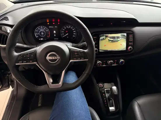 NISSAN-KICKS PLAY-2025