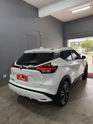 NISSAN-KICKS PLAY-2025