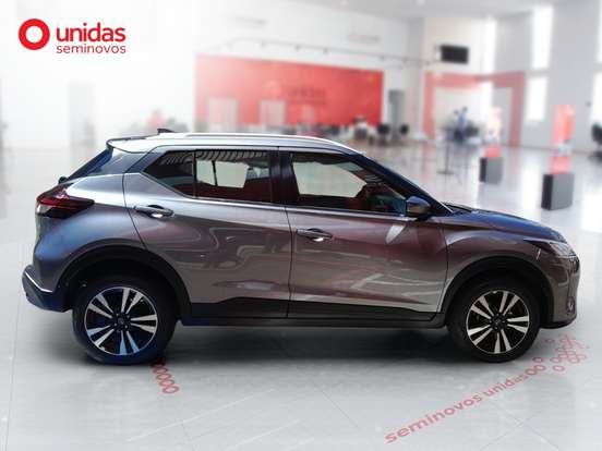 NISSAN-KICKS PLAY-2025