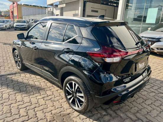 NISSAN-KICKS PLAY-2025