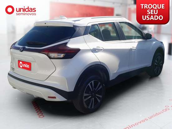 NISSAN-KICKS PLAY-2025