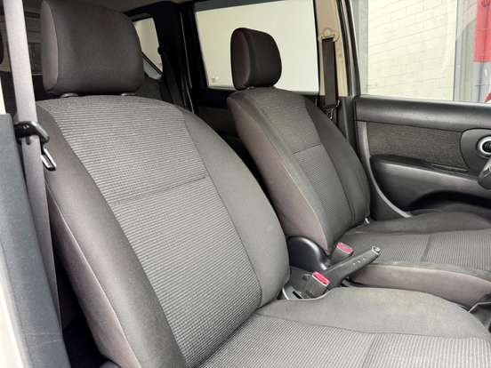 NISSAN-LIVINA-2012