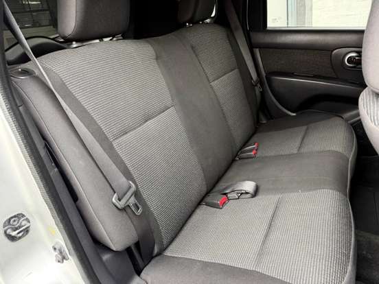 NISSAN-LIVINA-2012