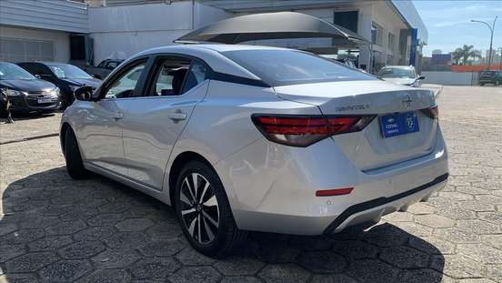 NISSAN-SENTRA-2023