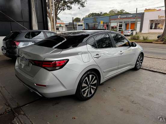 NISSAN-SENTRA-2023