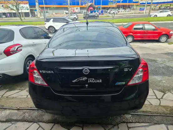 NISSAN-VERSA-2014