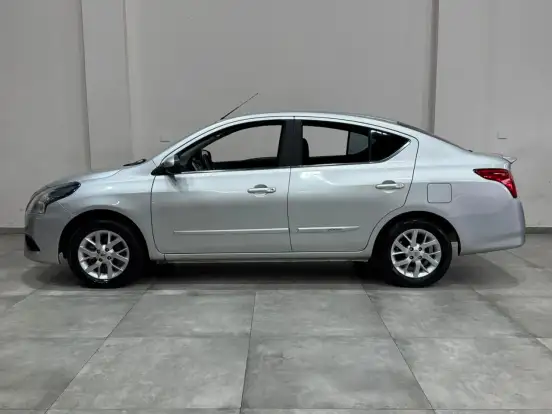 NISSAN-VERSA-1.6 16V FLEXSTART SV 4P XTRONIC NISSAN-VERSA-2018