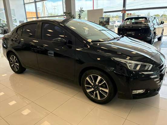 NISSAN-VERSA-2023