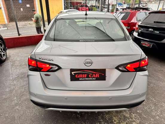 NISSAN-VERSA-2024