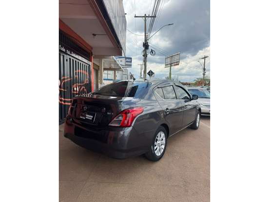 NISSAN-VERSA-2015