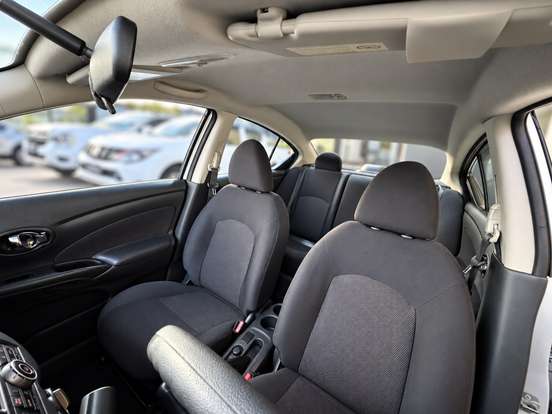 NISSAN-VERSA-2012