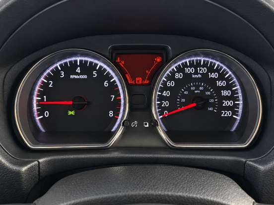 NISSAN-VERSA-2012