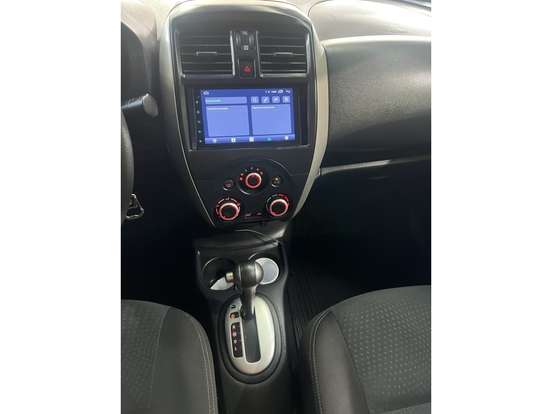 NISSAN-VERSA-2017