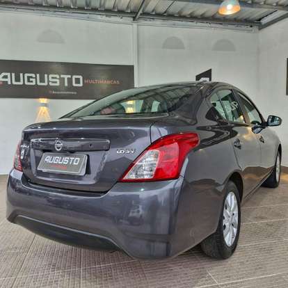 NISSAN-VERSA-2019