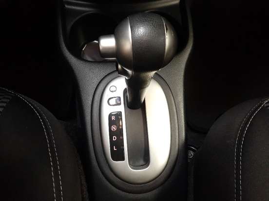 NISSAN-VERSA-2019