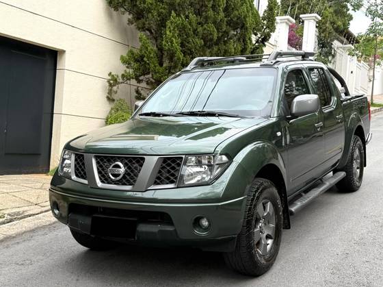 NISSAN FRONTIER 2.5 LE ATTACK 4X4 CD TURBO ELETRONIC DIESEL 4P AUTOMÁTICO
