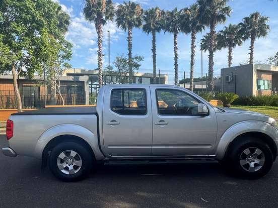 NISSAN-FRONTIER-2.5 SE 4X2 CD TURBO ELETRONIC DIESEL 4P MANUAL NISSAN-FRONTIER-2011