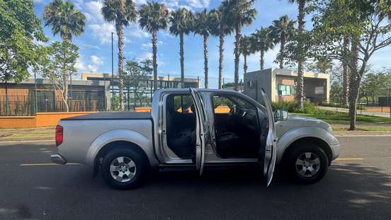 NISSAN-FRONTIER-2011