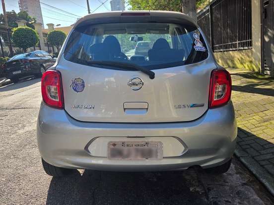 NISSAN-MARCH-1.6 SV 16V FLEXSTART 4P XTRONIC NISSAN-MARCH-2017