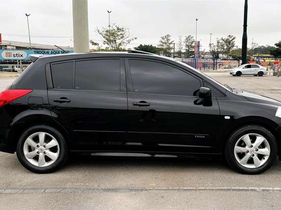 NISSAN-TIIDA-1.8 SL 16V FLEX 4P AUTOMÁTICO NISSAN-TIIDA-2011